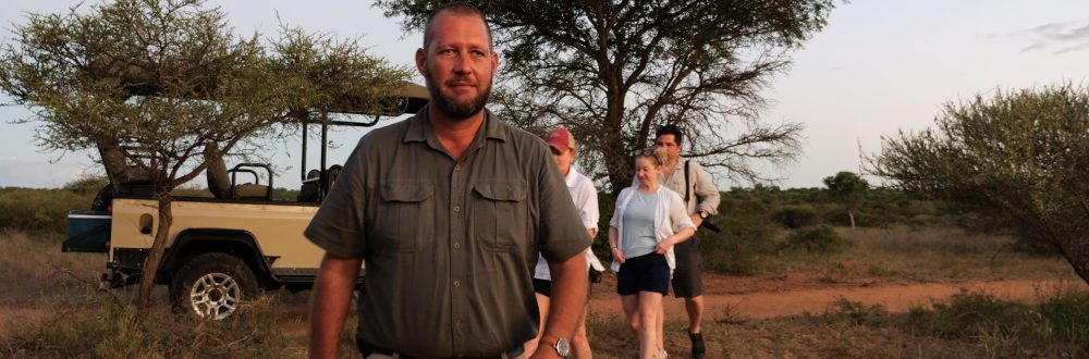 African Safaris: Luxury African safaris African safari tours Private African safaris Custom African safaris Wildlife safaris Africa South Africa Specific: South Africa safaris Luxury safaris South Africa Safari tours South Africa Kruger National Park safaris (if applicable, consider adding specific park names) South African wildlife South Africa travel Types of Experiences/Accommodation: Curated safari itineraries Private safari experiences Luxury safari villas High-end safari accommodation Boutique safaris Exclusive safaris Keywords related to Luxury & Exclusivity: Luxury travel Africa Premium safaris Bespoke safaris Customized travel Africa Signature safaris General Safari Terms: Wildlife photography safaris Safari adventures African wilderness tours Safari travel guide Safari blog